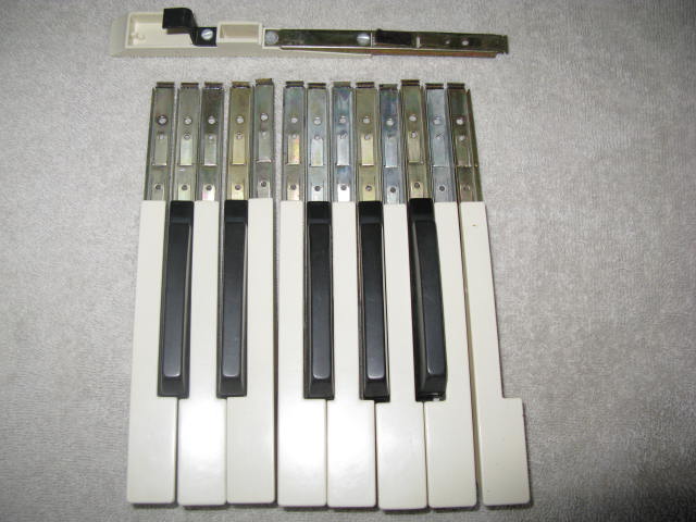 57893-Conn Keys-- Used in many models - Click Image to Close