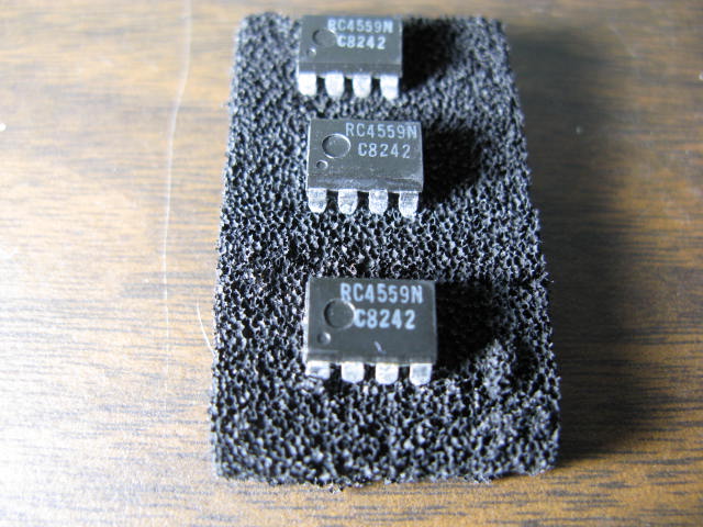 LM-4559- RC4559 Dual Lo-Noise Amp-8 pin